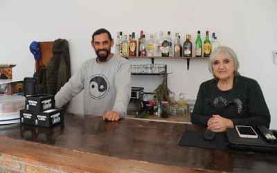 El pequeño pueblo de 40 habitantes de Granada que consigue tener su primer bar-tienda de alimentos